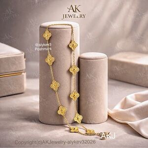 💎NECKLACE LUXURY 18k QUATREFOIL Clover 10 Motif Gold Classic Elegance